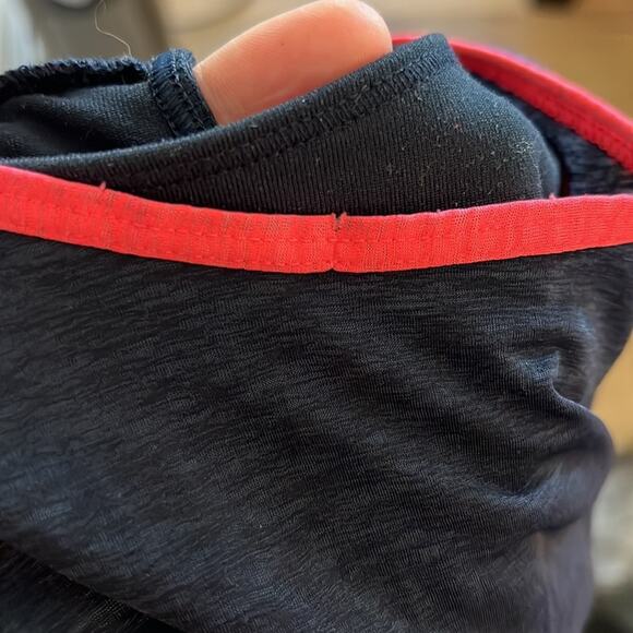 Abercrombie and Fitch Burniut Active Tank | Extra Small - Picture 6 of 6